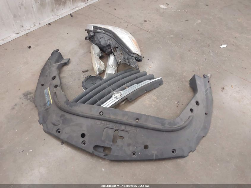 2001 Dodge Grand Caravan Es VIN: 2B4GP54L51R203739 Lot: 43403171