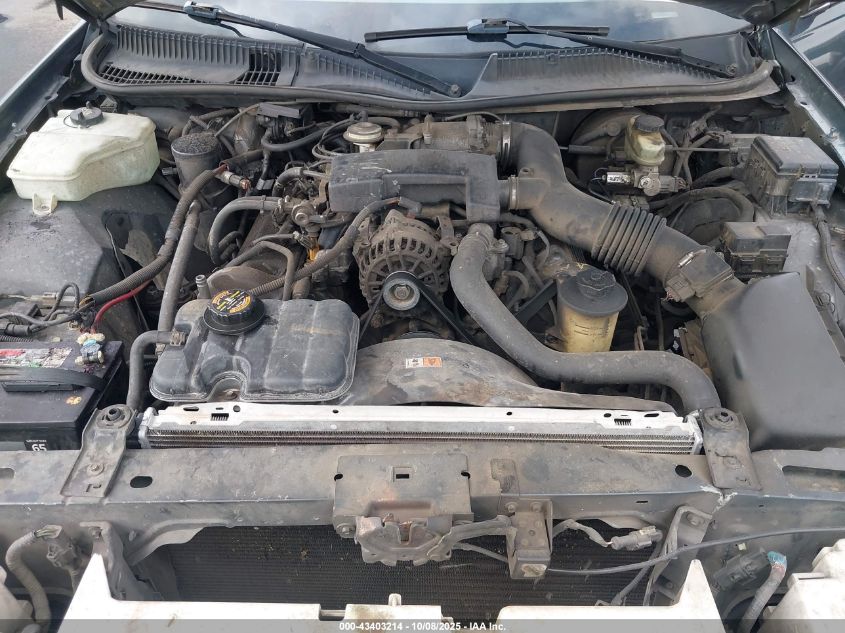 1998 Lincoln Town Car Signature VIN: 1LNFM82W0WY722640 Lot: 43403214