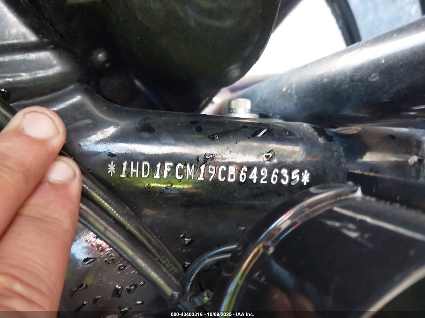 2012 Harley-Davidson Flhtcu Ultra Classic Electra Gld VIN: 1HD1FCM19CB642635 Lot: 43403316