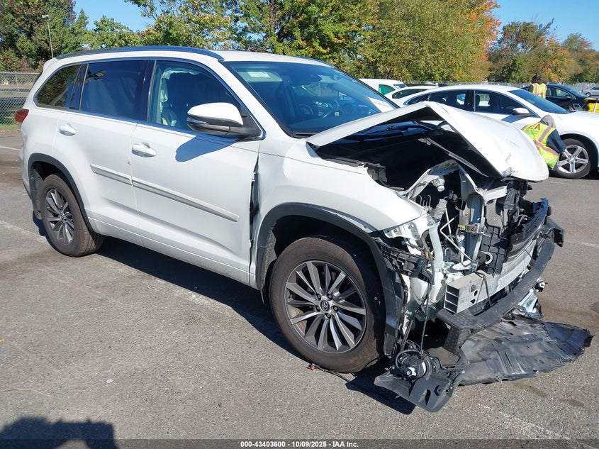 TOYOTA HIGHLANDER XLE