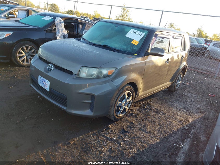 JTLZE4FE5CJ025790 2012 SCION XB photo no. 2