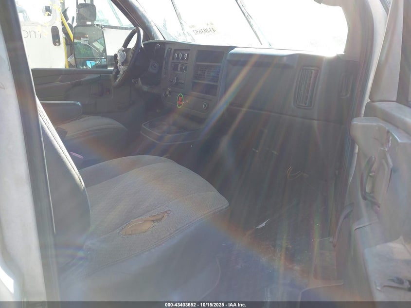 2011 Chevrolet Express Cutaway 4500 Series VIN: 1GB6G5BG8B1146581 Lot: 43403652