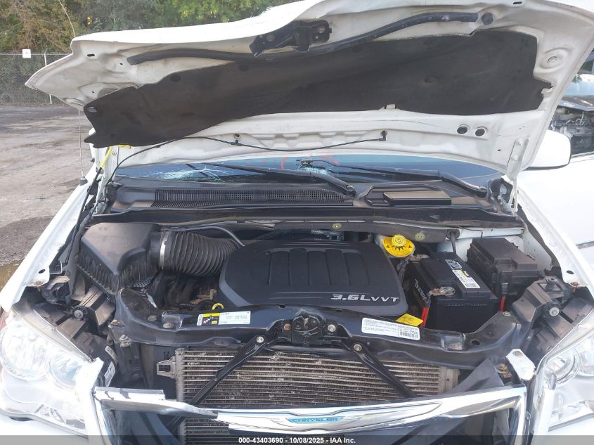 2015 Chrysler Town & Country Touring VIN: 2C4RC1BG0FR587667 Lot: 43403690