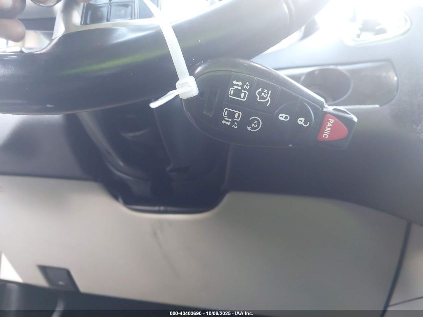 2015 Chrysler Town & Country Touring VIN: 2C4RC1BG0FR587667 Lot: 43403690