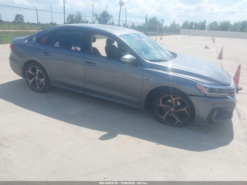 VOLKSWAGEN PASSAT 2.0T R-LINE