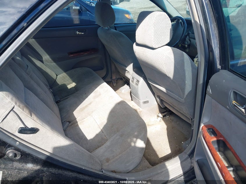 2002 Toyota Camry Xle VIN: 4T1BE30K92U037522 Lot: 43403821