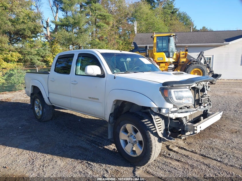 TOYOTA TACOMA BASE V6