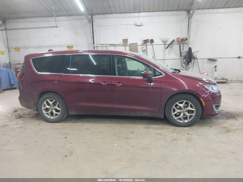 2017 Chrysler Pacifica Touring Plus VIN: 2C4RC1BG8HR817099 Lot: 43403945