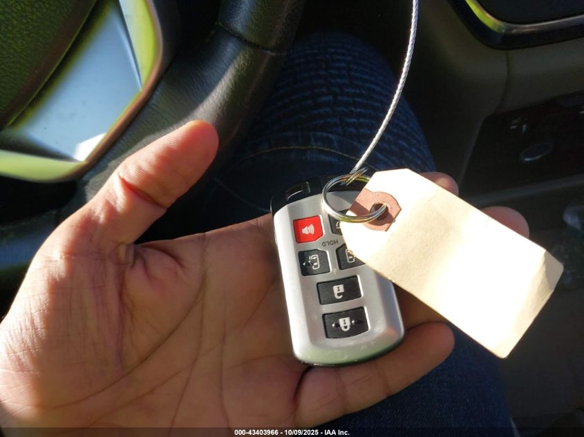 2019 Toyota Sienna Xle 7 Passenger VIN: 5TDDZ3DC7KS225271 Lot: 43403966