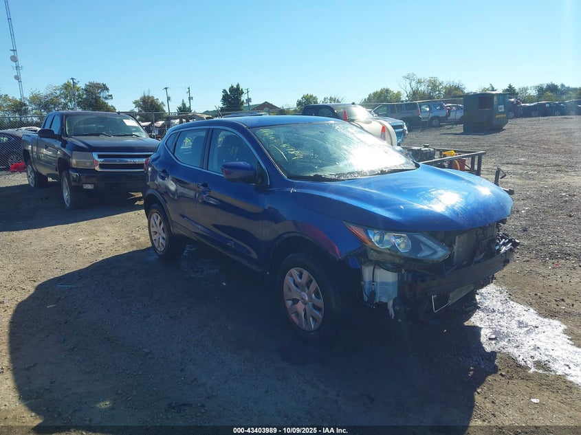 NISSAN ROGUE SPORT S