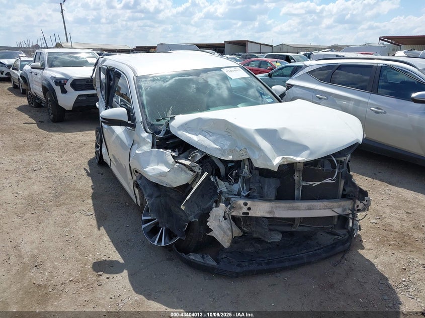 TOYOTA HIGHLANDER LE