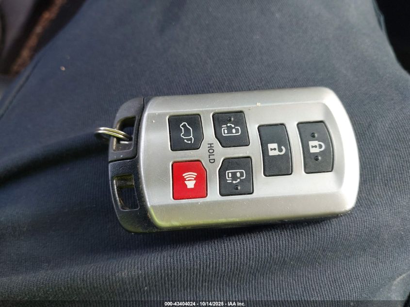 2017 Toyota Sienna Se Premium 8 Passenger VIN: 5TDXZ3DC3HS852555 Lot: 43404024