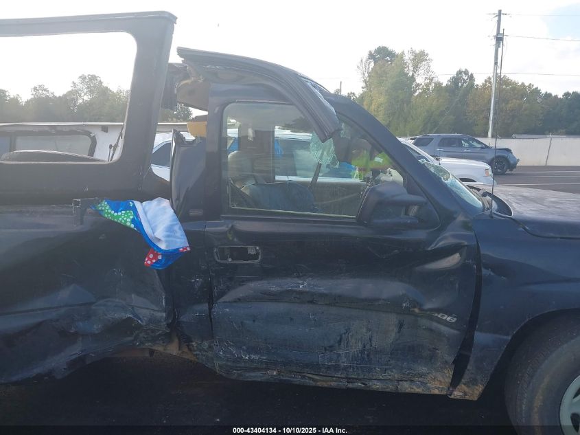 2000 Chevrolet Silverado 1500 VIN: 1GCEC14WXYE241404 Lot: 43404134