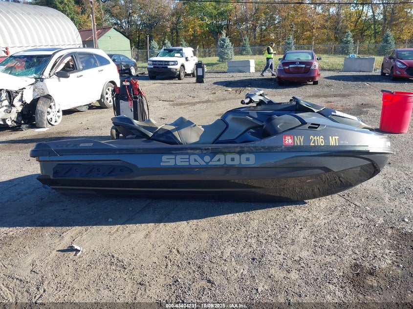 SEADOO GTX-300 LIMITED 2022. Lot# 43404231. VIN YDV51652A222. Photo 1