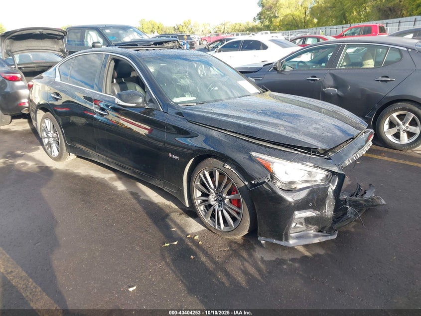 INFINITI Q50 3.0T RED SPORT 400