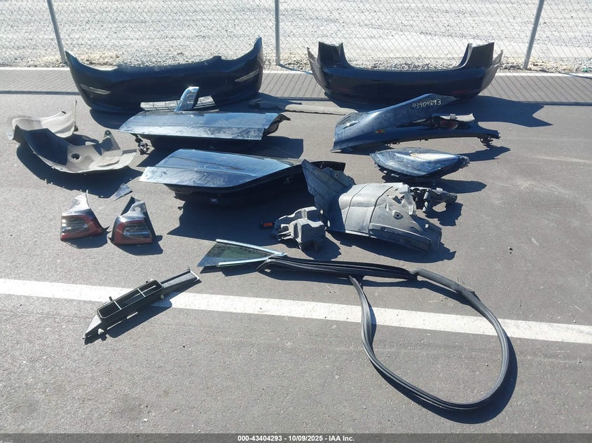 2018 Tesla Model 3 Long Range/Mid Range VIN: 5YJ3E1EA5JF173389 Lot: 43404293