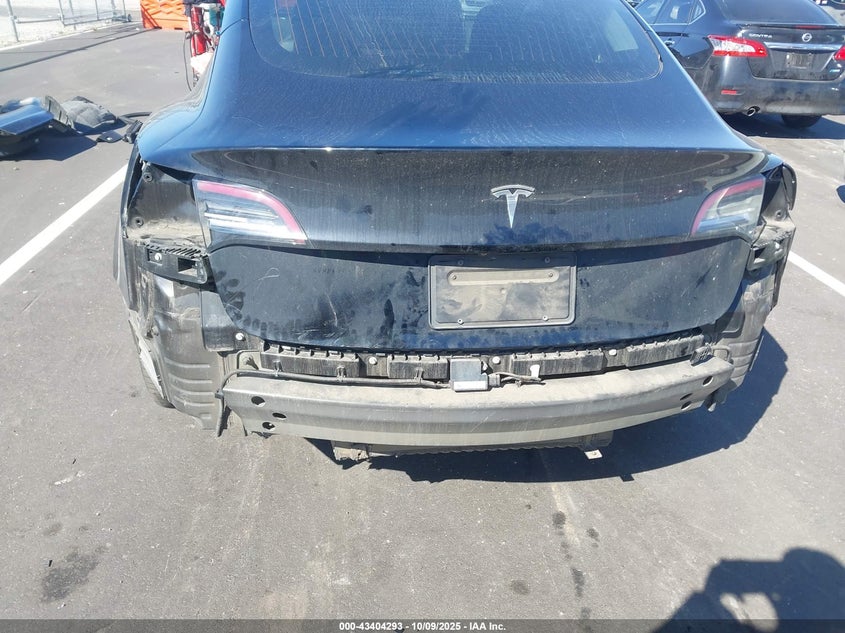 2018 Tesla Model 3 Long Range/Mid Range VIN: 5YJ3E1EA5JF173389 Lot: 43404293