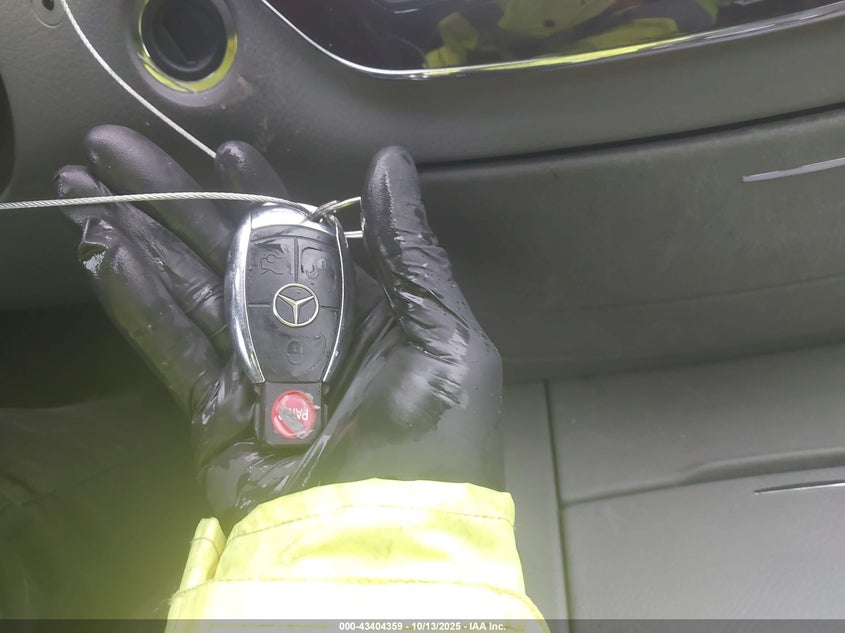 2007 Mercedes-Benz S 550 VIN: WDDNG71X87A077120 Lot: 43404359