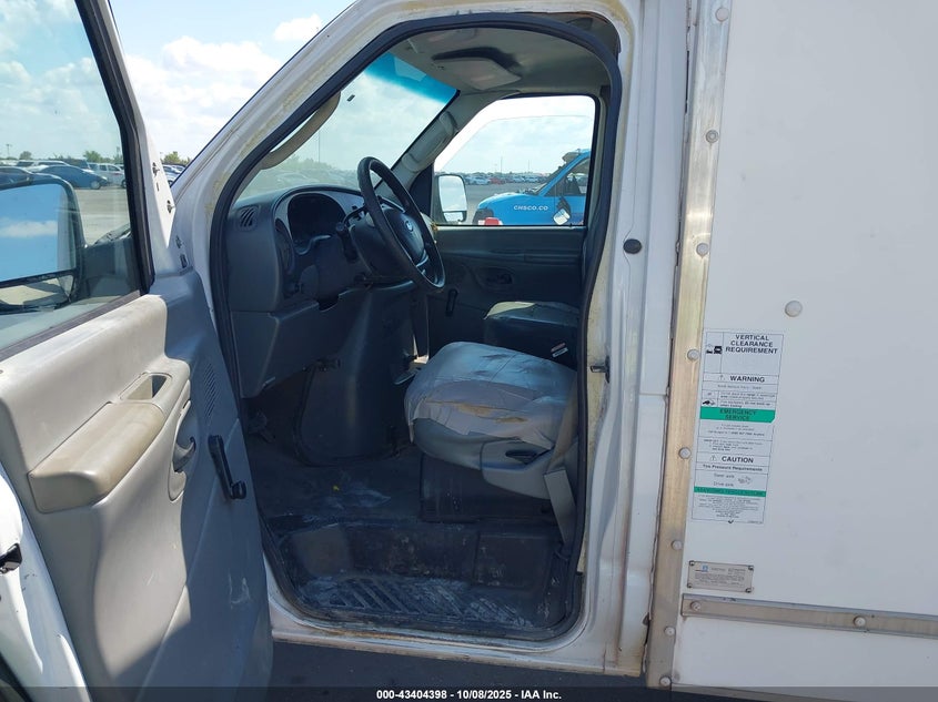 2005 Ford E-350 Cutaway Standard VIN: 1FDNE35L55HA95719 Lot: 43404398