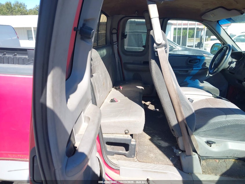 1999 Ford F-250 Lariat/Work Series/Xl/Xlt VIN: 1FTRX27L0XNA29669 Lot: 43404420