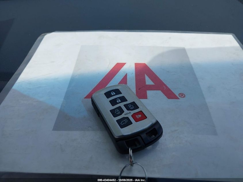 2017 Toyota Sienna Xle 8 Passenger VIN: 5TDYZ3DCXHS878865 Lot: 43404452