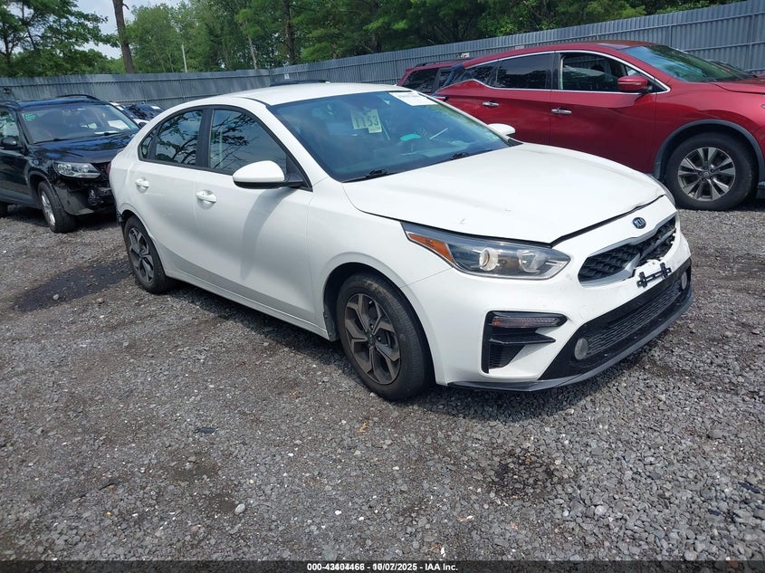 2021 Kia Forte Lxs white sedan gasoline 3KPF24AD2ME285486 photo #1