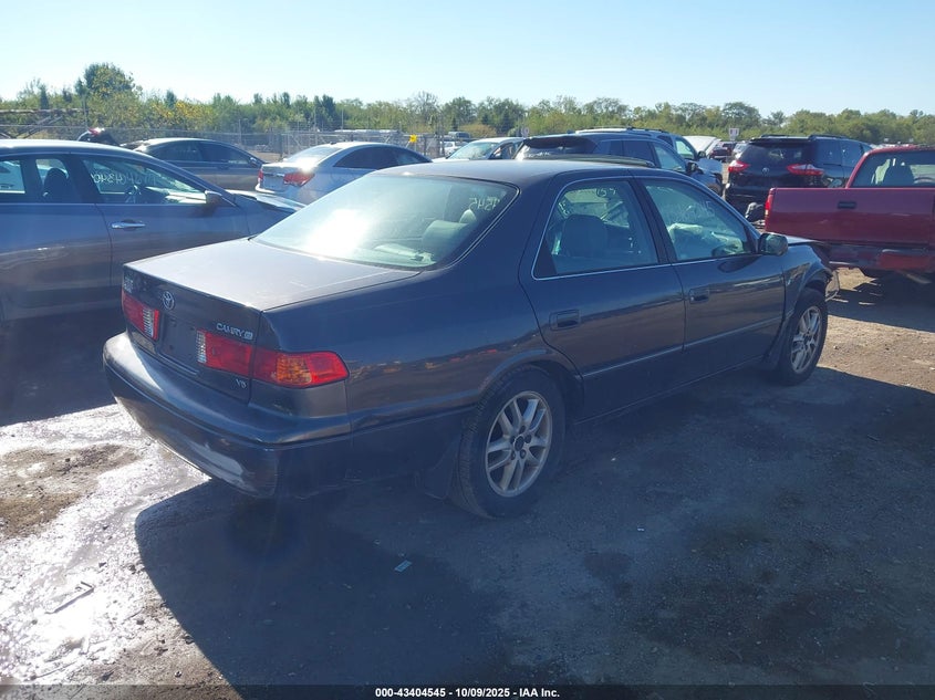 4T1BF28K01U963902 2001 TOYOTA CAMRY photo no. 4