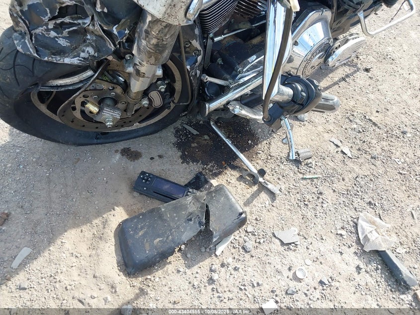 2006 Harley-Davidson Flhxi VIN: 1HD1KBW1X6Y702071 Lot: 43404555