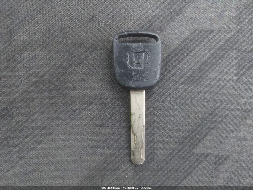 2002 Honda Cr-V Lx VIN: JHLRD78582C010669 Lot: 43404559