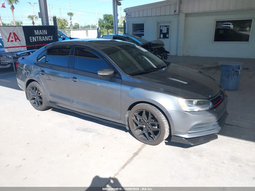 VOLKSWAGEN JETTA 2.0L TDI SE