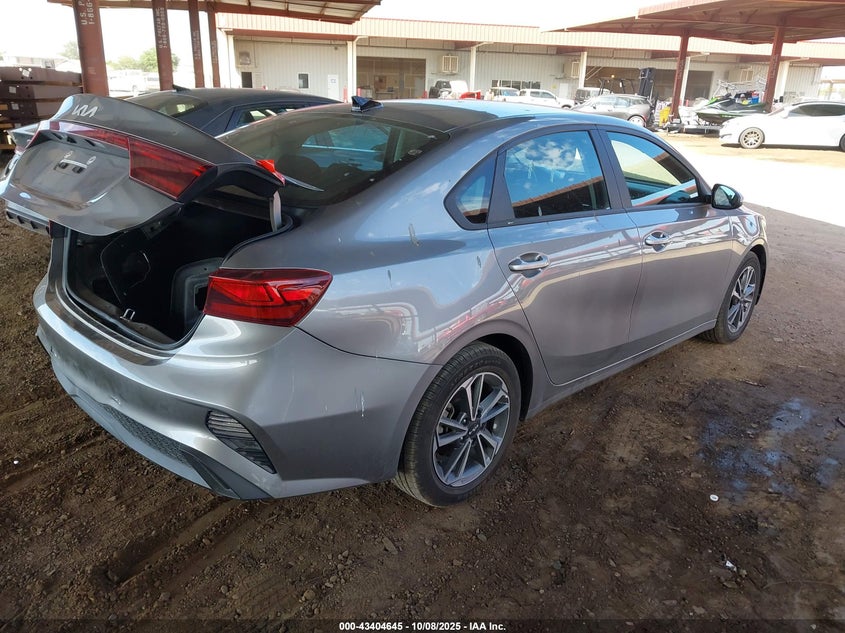 2023 KIA FORTE 2.0L I-4 DOHC, VVT, (VIN: 3KPF24AD5PE647721