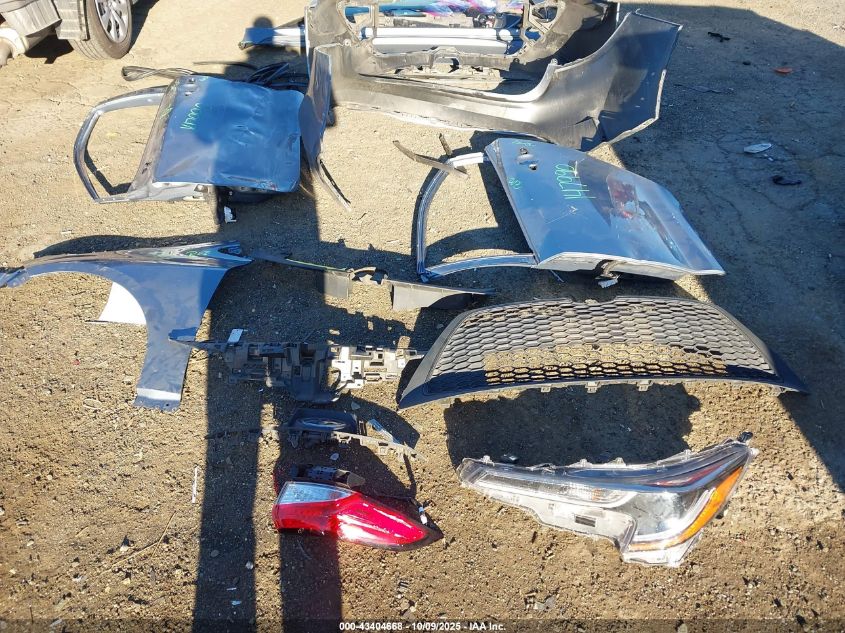 2020 Toyota Corolla Le VIN: 5YFEPRAE9LP083812 Lot: 43404668