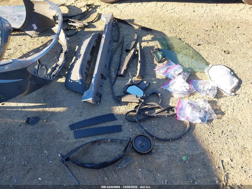 2020 Toyota Corolla Le VIN: 5YFEPRAE9LP083812 Lot: 43404668