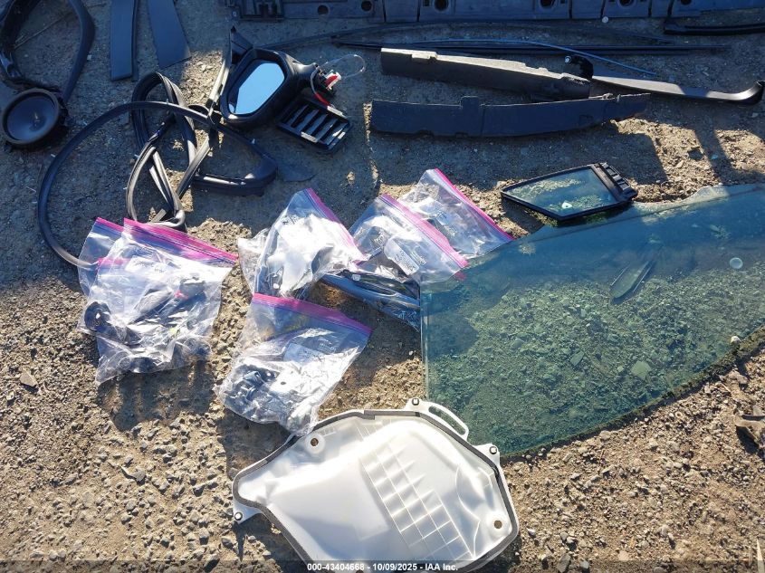 2020 Toyota Corolla Le VIN: 5YFEPRAE9LP083812 Lot: 43404668