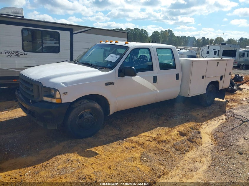 1FDWW36SX2EB83573 2002 FORD F350 photo no. 2