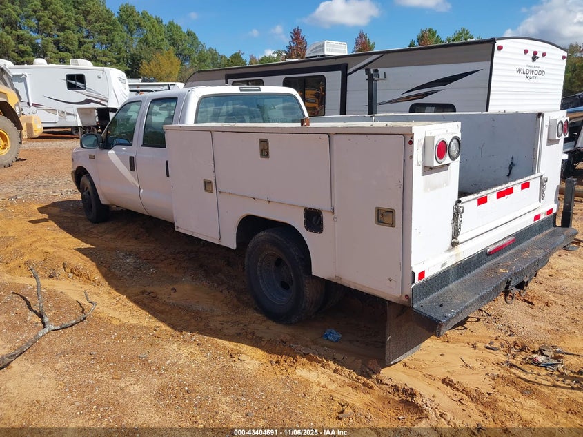 1FDWW36SX2EB83573 2002 FORD F350 photo no. 3