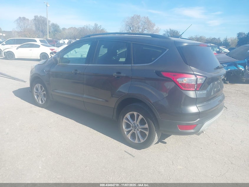 Vin: 1fmcu0gd1jub15352, lot: 43899520, ford escape se 20183