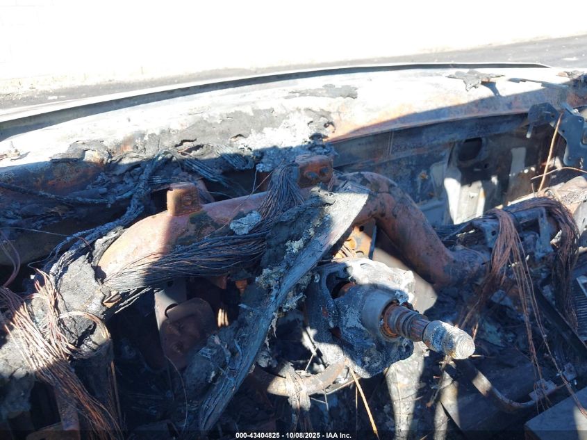 2008 Cadillac Escalade Standard VIN: 1GYEC63828R134849 Lot: 43404825