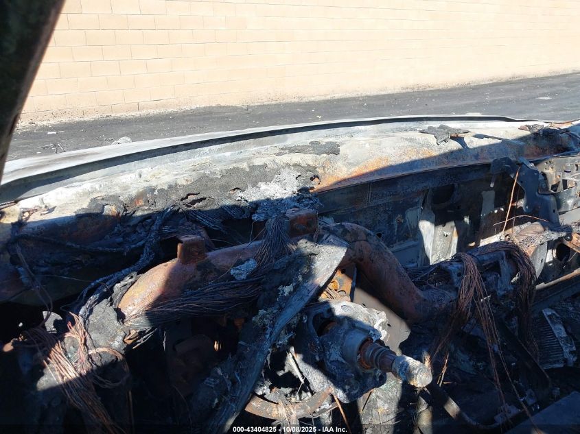 2008 Cadillac Escalade Standard VIN: 1GYEC63828R134849 Lot: 43404825