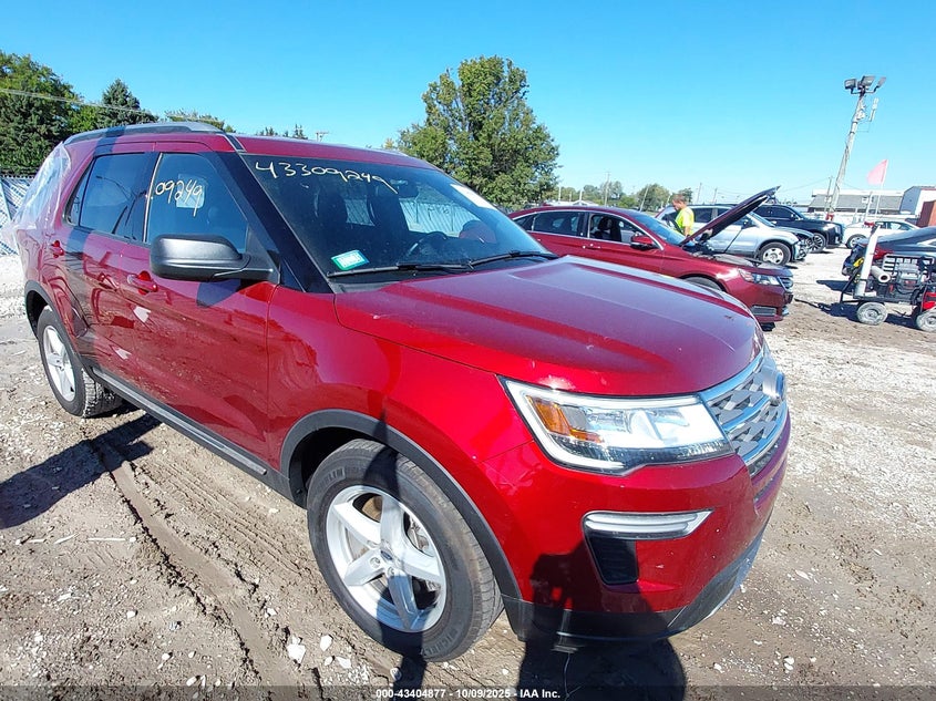 Vin: , lot: 43899678, ford explorer xlt 2018 img_1
