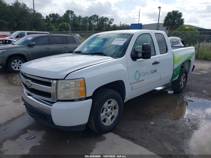 1GCEC19078Z224377 2008 CHEVROLET SILVERADO photo no. 2