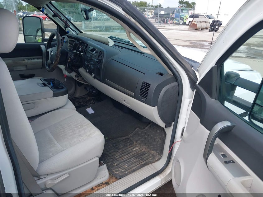 1GCEC19078Z224377 2008 CHEVROLET SILVERADO photo no. 5