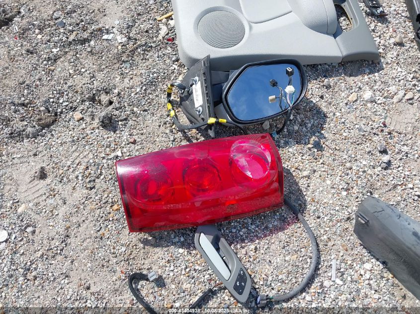 2007 GMC Yukon Slt VIN: 1GKFC13057R244000 Lot: 43404938