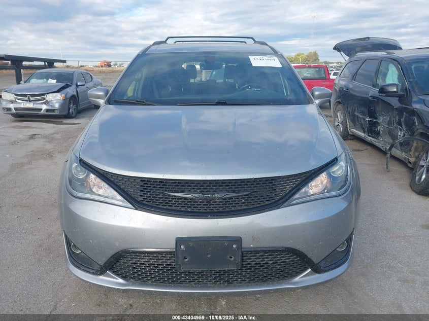 2018 Chrysler Pacifica Touring-L Plus VIN: 2C4RC1EG1JR305718 Lot: 43404959