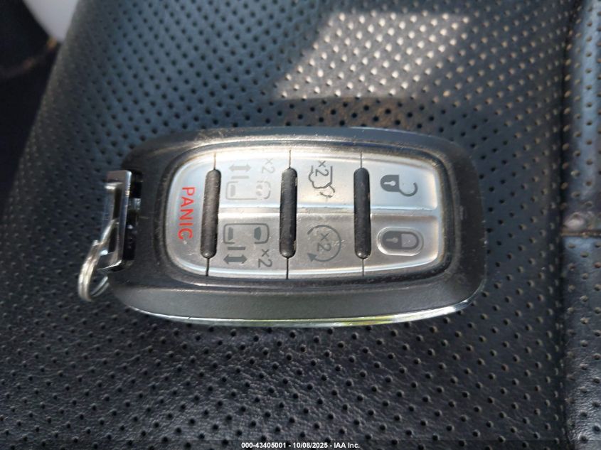 2018 Chrysler Pacifica Limited VIN: 2C4RC1GG3JR310612 Lot: 43405001