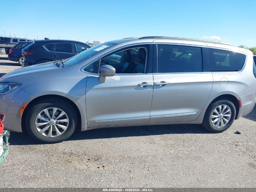 2017 Chrysler Pacifica Touring-L VIN: 2C4RC1BG4HR524834 Lot: 43405020