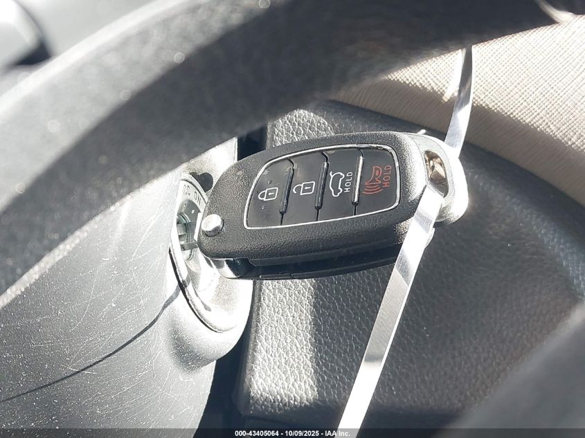 2017 Hyundai Santa Fe Se VIN: KM8SM4HF6HU250288 Lot: 43405064