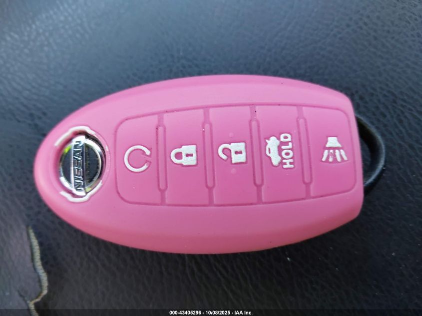 2017 Nissan Pathfinder Platinum VIN: 5N1DR2MM7HC670876 Lot: 43405296