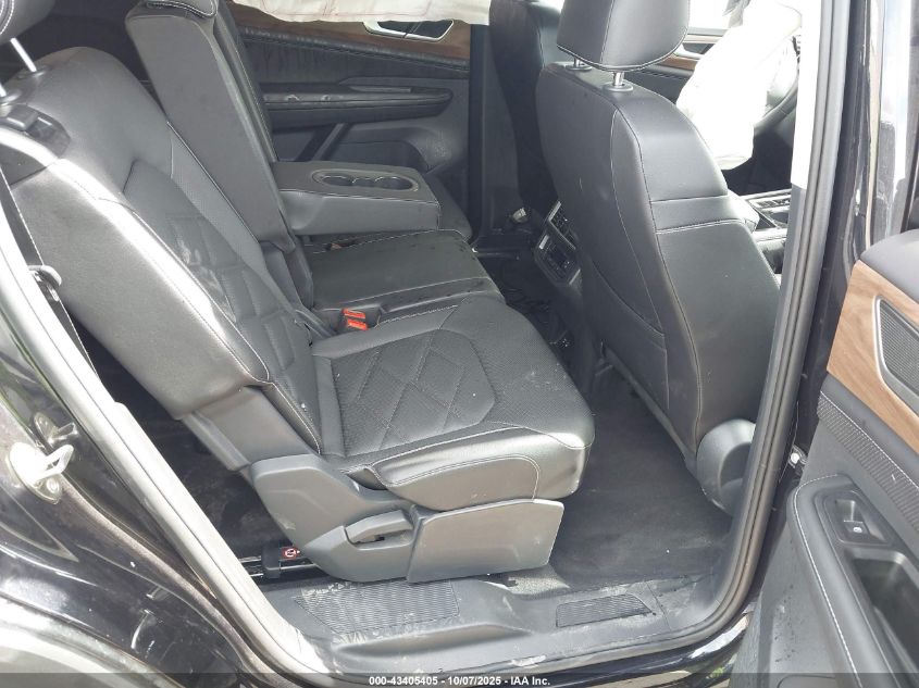 2025 Volkswagen Atlas 2.0T Se W/Technology VIN: 1V2WR2CA4SC508455 Lot: 43405405