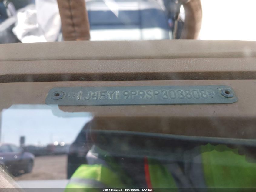 1995 Jeep Wrangler / Yj S/Rio Grande VIN: 1J4FY19P9SP303808 Lot: 43405424